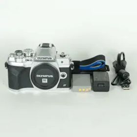 [美品 | シャッター数4,655回] OLYMPUS OM-D E-M10 Mark IV [ボディ シルバー] | マイクロフォーサーズマウント