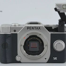 【中古】PENTAX ペンタックス Q10 ズームレンズキット シルバー シャッター回数僅少