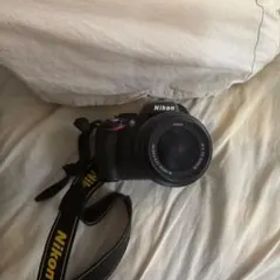 Nikon デジタル一眼レフカメラ 標準ズームレンズ付き D5100