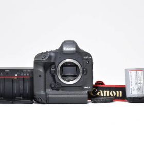 ■極上品■ キャノン EOS-1D X Mark II #D059
