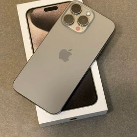 Apple iPhone 15 Pro Max - Titanium