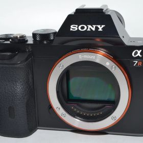 251316★ほぼ新品★ソニー SONY ミラーレス一眼 α7R ボディ ILCE-7R