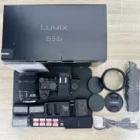 Panasonic LUMIX S5IIx 28-200mm
