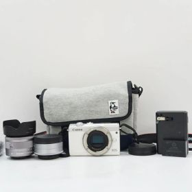 L132311)Canon EOS M100 ミラーレス一眼カメラ ダブルレンズキット