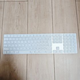 Apple Magic keyboard テンキー 充電タイプ純正品