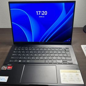 ASUSZenbook 14 HDMI