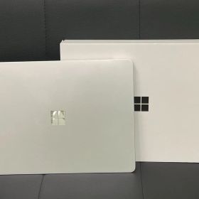【長】初期化 Microsoft Surface Laptop 13インチ EP2-36993 MODEL:2095 Copilot+PC対応モデル C8／16GB／256GB プラチナ【989CK】A22