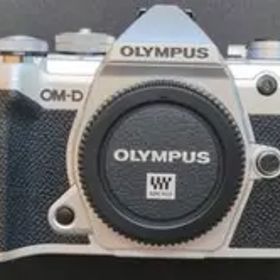 ミラーレス一眼 OM-D E-M5 MarkⅢ 本体 シルバーOLYMPUS