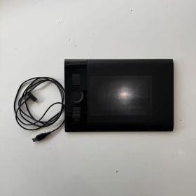 送料込み【値下げ】 WacomペンタブレットIntuos4 PTK-440/K4