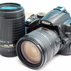 ニコン Nikon D5000 スマホに転送OK⭐️自撮り可⭐️ダブルレンズ
