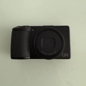 RICOH GR III