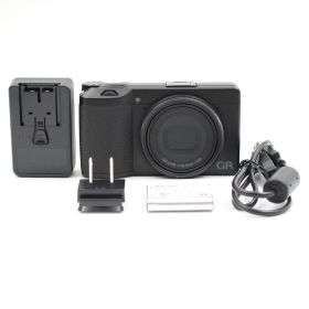 ■シャッター数589枚！新品同様■ RICOH GR III ブラック コンパクトデジタルカメラ GR3 リコー