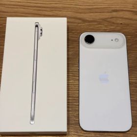 Apple iPhone Air ホワイト