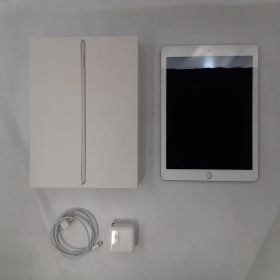 ★ジャンク/一部動作確認済み★Apple iPad 第5世代 Wi-Fi 32GB MP2G2J/A シルバー [9.7インチ iOS] 中古 タブレット (RM1376)