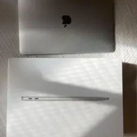 【APPLE MacBook Air 13インチ】
