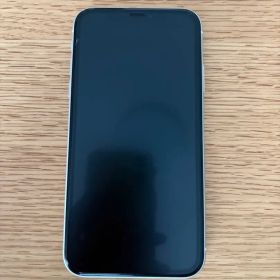 iPhone 11 ホワイト 本体 おまけつき