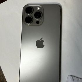 iPhone 15 Pro Max 256GBナチュラルチタニウム 中国版