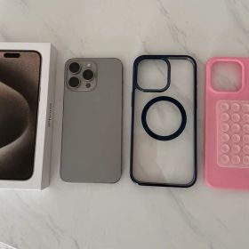 Apple iPhone 15pro Max ナチュラルチタニウム 256gb