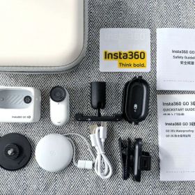 【超美品】Insta360 GO 3Sホワイト128GB +ケース&クリップ