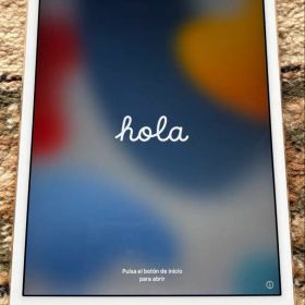 iPad mini4 64GB Wi-Fi+cellular モデル