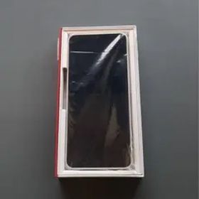 新品・未使用 AQUOS wish4 ホワイト