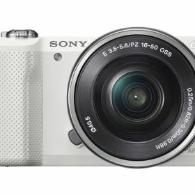 【中古】【非常に良い】SONY α5000 パワーズームレンズキット(ホワイト／デジタル一眼)