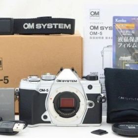 ☆極上美品☆ OLYMPUS オリンパス OM SYSTEM OM-5 ボディ 元箱 付属品 Shot数 僅か 3,000枚前後！ ♯25081806