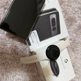 Google Pixel Fold + Pixel Watch セット