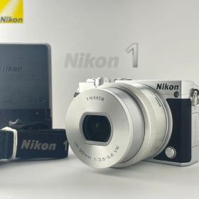 【極上美品・返品保証】Nikon1 J5 標準レンズキット