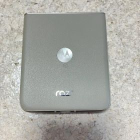 【箱付き】Motorola razr 50s本体 サンドクリーム