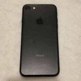 Apple iPhone 7 本体 32GB