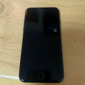 Apple iPhone 7 ブラック 本体