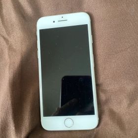 Apple iPhone 7 シルバー