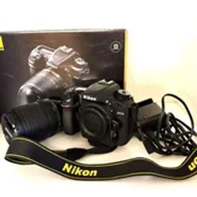動作品【Nikon・ニコン】D7500ボディ デジタル一眼レフカメラ AF-S DX NIKKOR 18-140mm 充電器・バッテリー付属