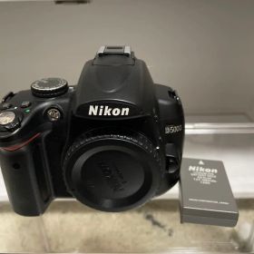 Nikon D5000
