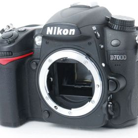 ★プロ並みの撮影性能！ショット数21978回☆ニコン D7000 ボディ★