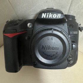 Nikon D7000 デジタル一眼レフ