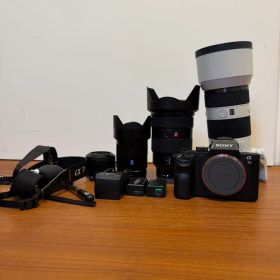 【SONY α7II フルサイズ＋G/ツァイスレンズ5点セット】