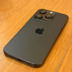 【美品】iPhone 15 Pro 256GB ブラックチタニウム SIMフリー