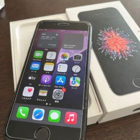 Apple iPhone SE (2世代)ブラック