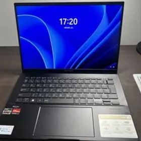 ASUSZenbook 14 HDMI