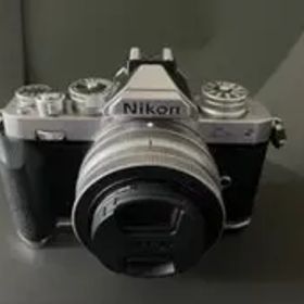 Nikon Z fc ミラーレス一眼カメラ