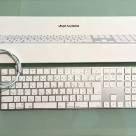 美品Apple Magic Keyboard MQ052J/A 箱付