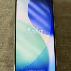 iPhone 16 256GB バッテリー100% ホワイト SIMフリー