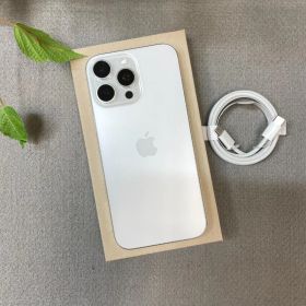 新品同様 iPhone 16ProMax 512GB 国内版 SIMフリー