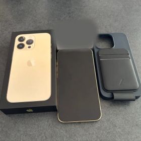 Apple iPhone 13 Pro ゴールド 本体と付属品