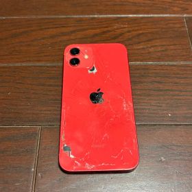 Apple iPhone 12 （赤） 背面にキズ等あり。