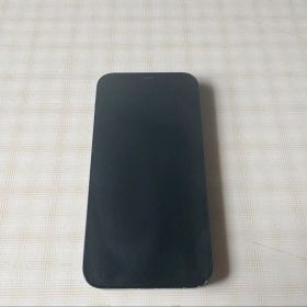 iPhone12 ブラック 背面に傷あり