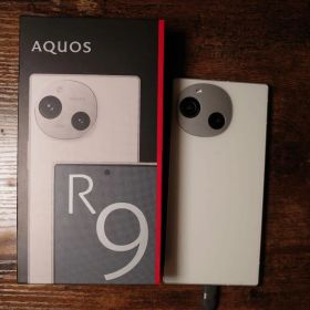 AQUOS R9のメイン画像