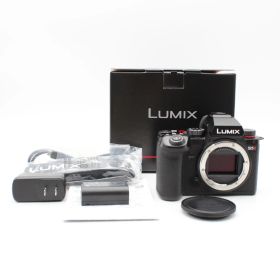 シャッター枚数690枚■極上品■ PANASONIC フルサイズ一眼カメラ LUMIX S5II ボディ [DC-S5M2] No.C12733-1